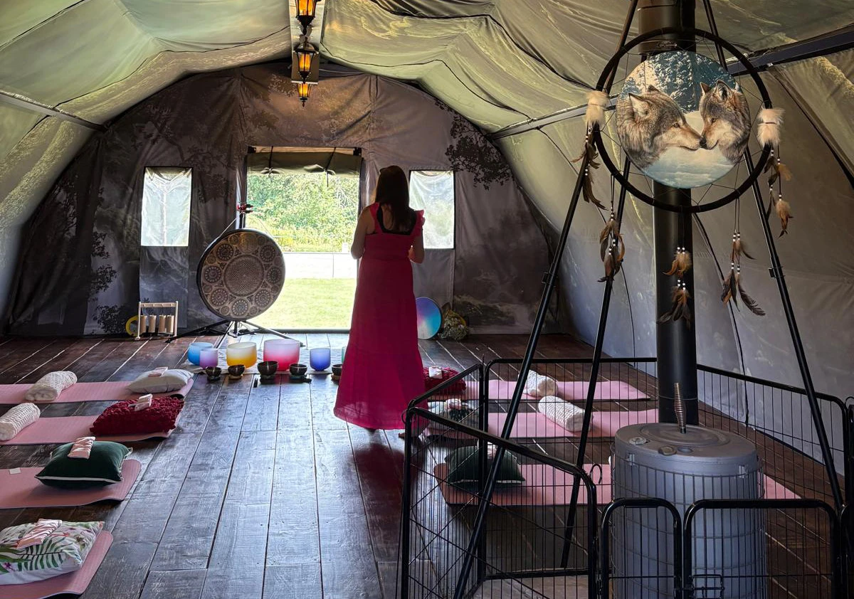 Private group sound bath with friends sitting in circle